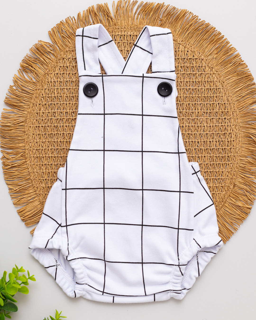 Jardineira romper em suedine quadriculado